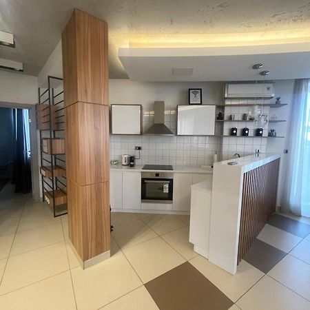 Leo Lux 1 Apartman Ni Kültér fotó