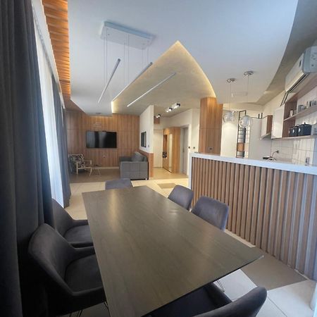 Leo Lux 1 Apartman Ni Kültér fotó