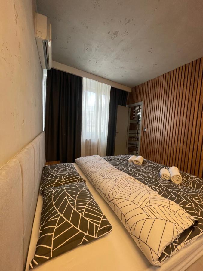 Leo Lux 1 Apartman Ni Kültér fotó