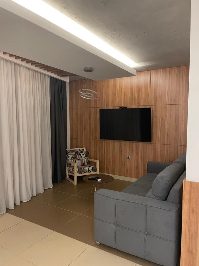 Leo Lux 1 Apartman Ni Kültér fotó