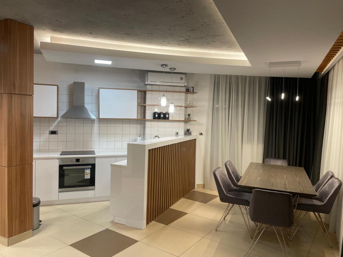 Leo Lux 1 Apartman Ni Kültér fotó