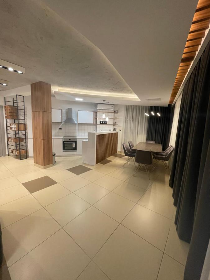Leo Lux 1 Apartman Ni Kültér fotó
