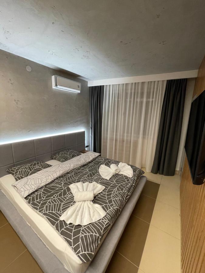 Leo Lux 1 Apartman Ni Kültér fotó