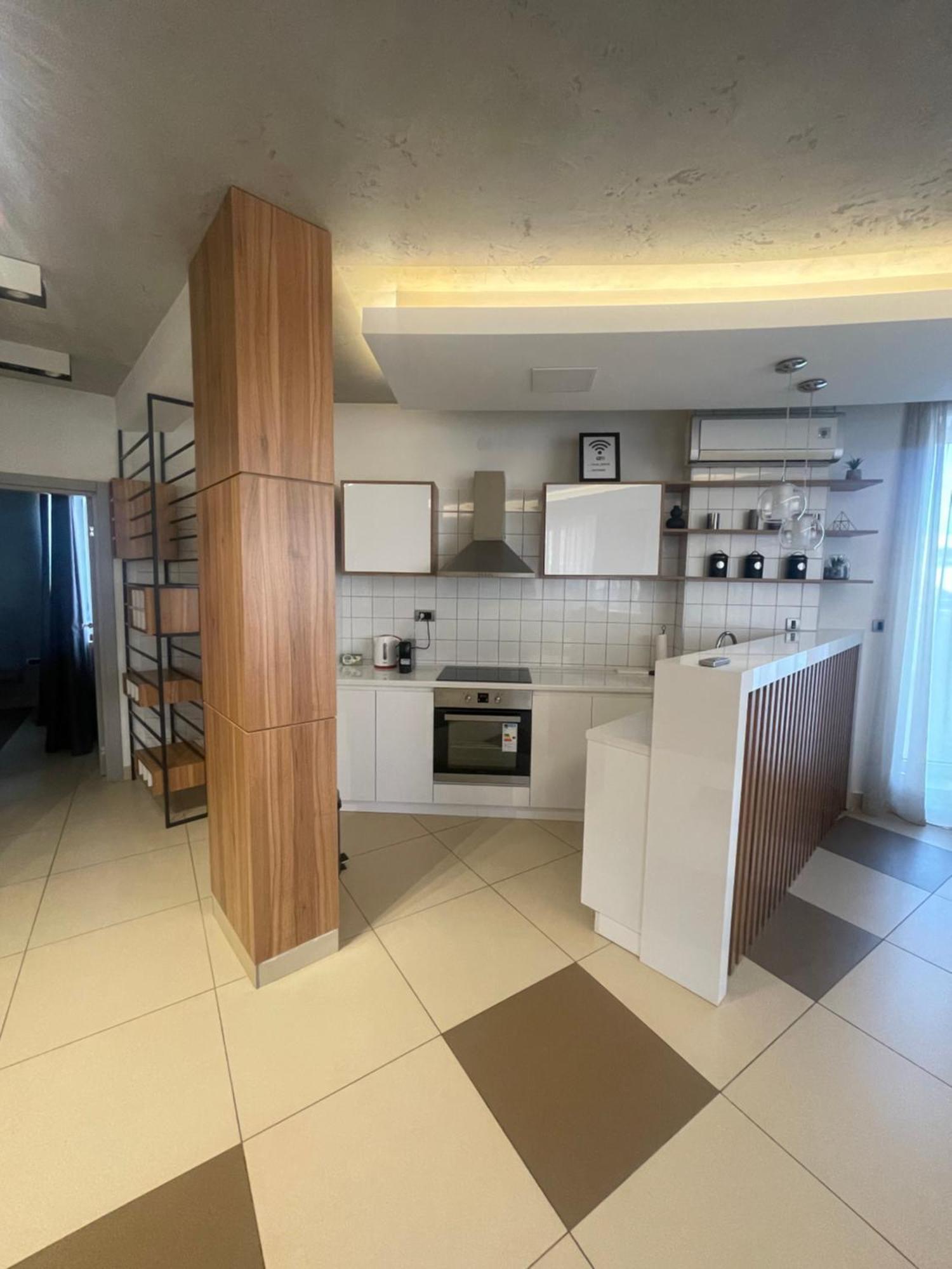 Leo Lux 1 Apartman Ni Kültér fotó